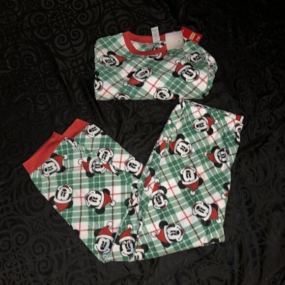 Disney 100th anniversary, Mickey Mouse Christmas pajamas - Picture 8 of 9